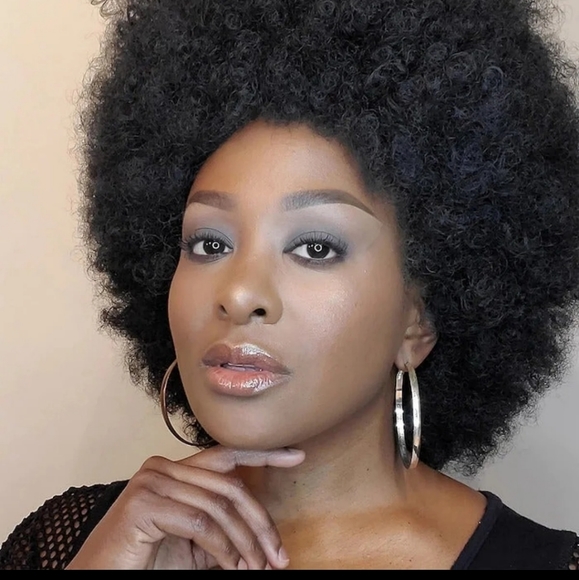 Urban Decay NAKED 2 Basics Eyeshadow New - Picture 3 of 3